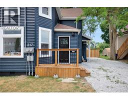 217 SELKIRK STREET - 5