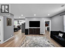 217 SELKIRK STREET - 8