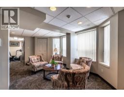10 Van Allen AVENUE UnitNo. 604 - 27