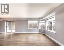 10 Van Allen AVENUE UnitNo. 604 - 4
