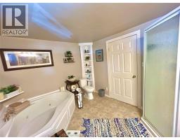 21 Albert AVENUE - 19