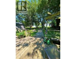 21 Albert AVENUE - 8