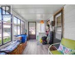 18 JAMES COURT - 23