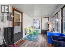 18 JAMES COURT - 24