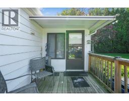 18 JAMES COURT - 25