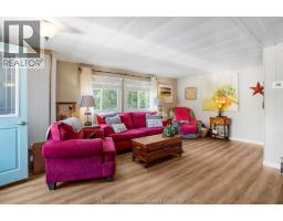 18 JAMES COURT - 6