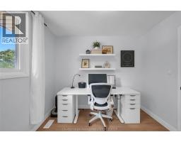 35 Peterborough DRIVE - 24