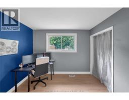 35 Peterborough DRIVE - 32