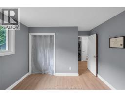 35 Peterborough DRIVE - 33
