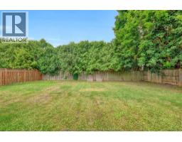 35 Peterborough DRIVE - 43
