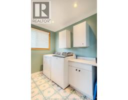 424 Gregory DRIVE East - 19