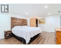 424 Gregory DRIVE East - 33