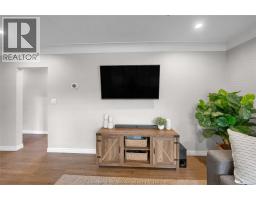 38 Burton AVENUE - 9