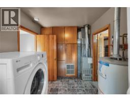 104 Blake STREET - 32