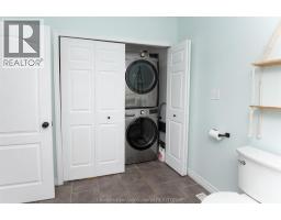 2352 OIL HERITAGE ROAD - 32