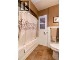 51 GLENWOOD DRIVE - 24