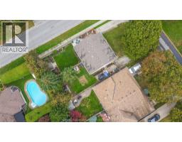 8 TIMOTHY CRESCENT - 11