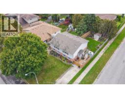 8 TIMOTHY CRESCENT - 15