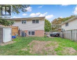 8 TIMOTHY CRESCENT - 26