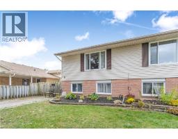 8 TIMOTHY CRESCENT - 4