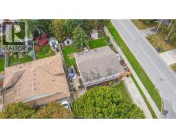 8 TIMOTHY CRESCENT - 5