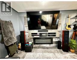 91 BRISTOL DRIVE - 23