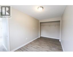 17 MCNAUGHTON AVENUE - 18