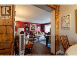 27 Hillcrest AVENUE - 19