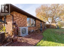 27 Hillcrest AVENUE - 32