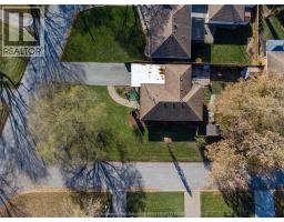 27 Hillcrest AVENUE - 39