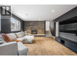 32 Lynnwood DRIVE - 18