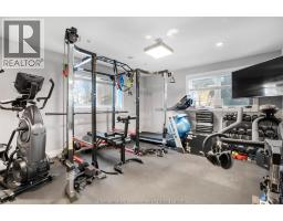 32 Lynnwood DRIVE - 21