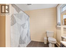 32 Lynnwood DRIVE - 24