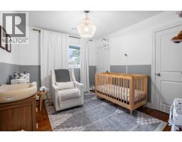 32 Lynnwood DRIVE - 32