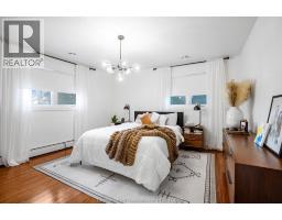 32 Lynnwood DRIVE - 34