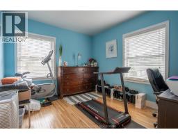 86 Phyllis AVENUE - 18