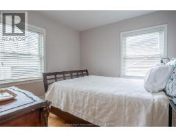 86 Phyllis AVENUE - 19