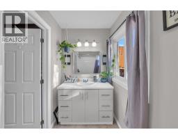 24 Regent STREET - 22