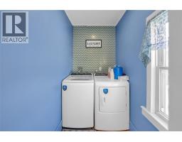 24 Regent STREET - 24