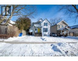 31 Adelaide STREET North - 2