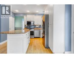 32 HALL STREET North - 15