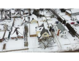 32 HALL STREET North - 37