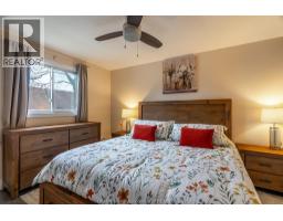 192 Woods STREET - 14