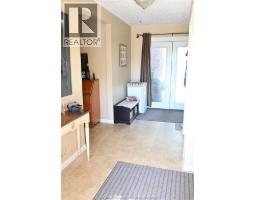 5 Bernard AVENUE East - 2