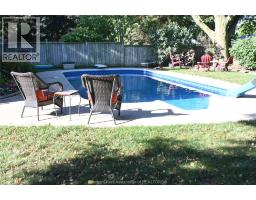 5 Bernard AVENUE East - 21