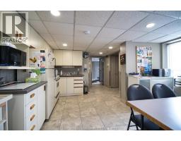 10 Van Allen AVENUE UnitNo. 301 - 33