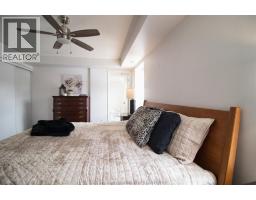 10 Van Allen AVENUE UnitNo. 301 - 4