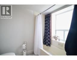 10 Van Allen AVENUE UnitNo. 301 - 8