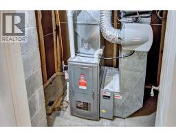 15 O Neil STREET - 48