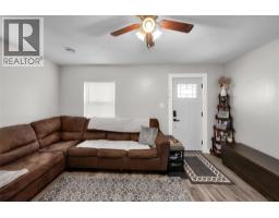 14 McNaughton AVENUE - 4